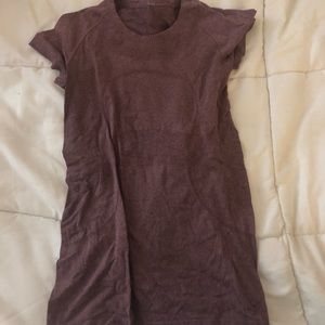 LULULEMON MAROON WORKOUT TOP